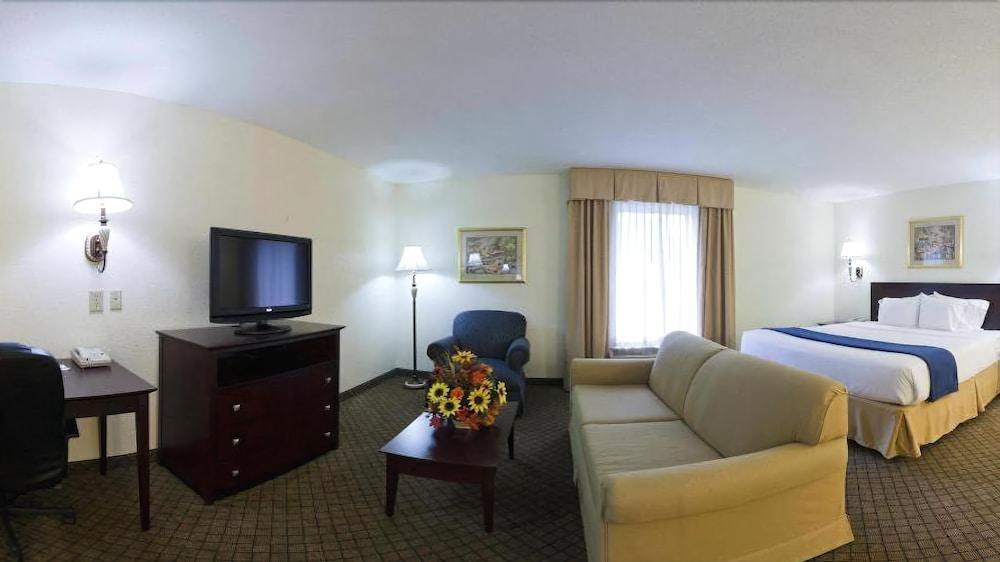 Clarion Pointe-Dillard Near Blue Ridge Mountains Hotel Екстериор снимка