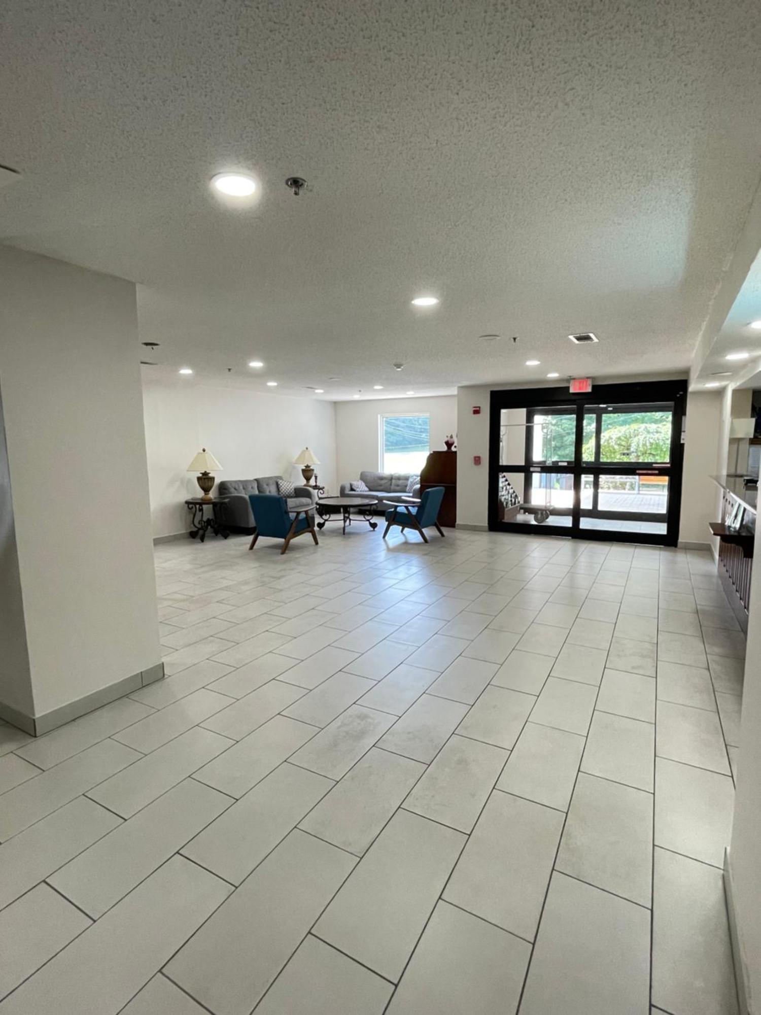 Clarion Pointe-Dillard Near Blue Ridge Mountains Hotel Екстериор снимка
