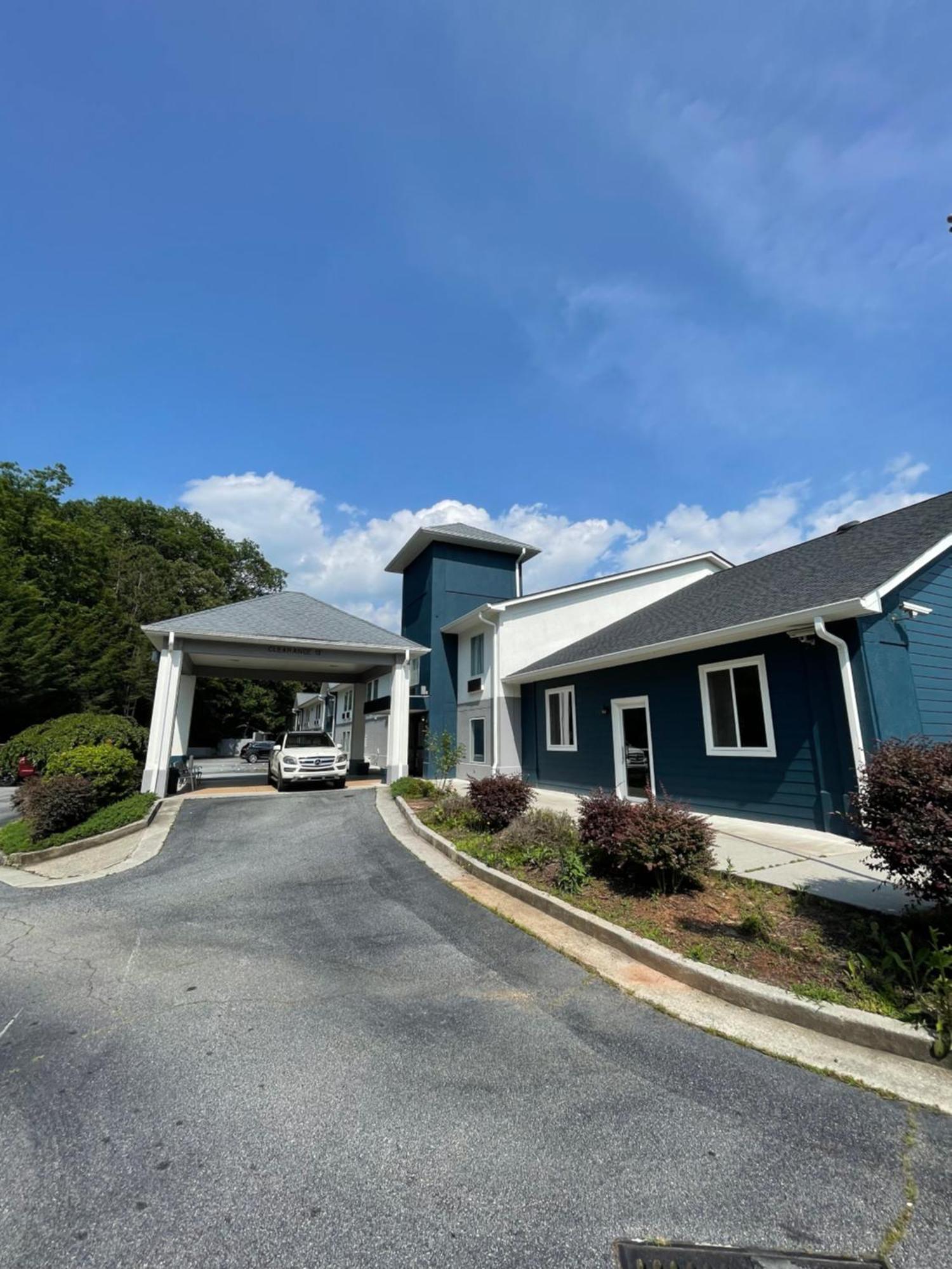 Clarion Pointe-Dillard Near Blue Ridge Mountains Hotel Екстериор снимка