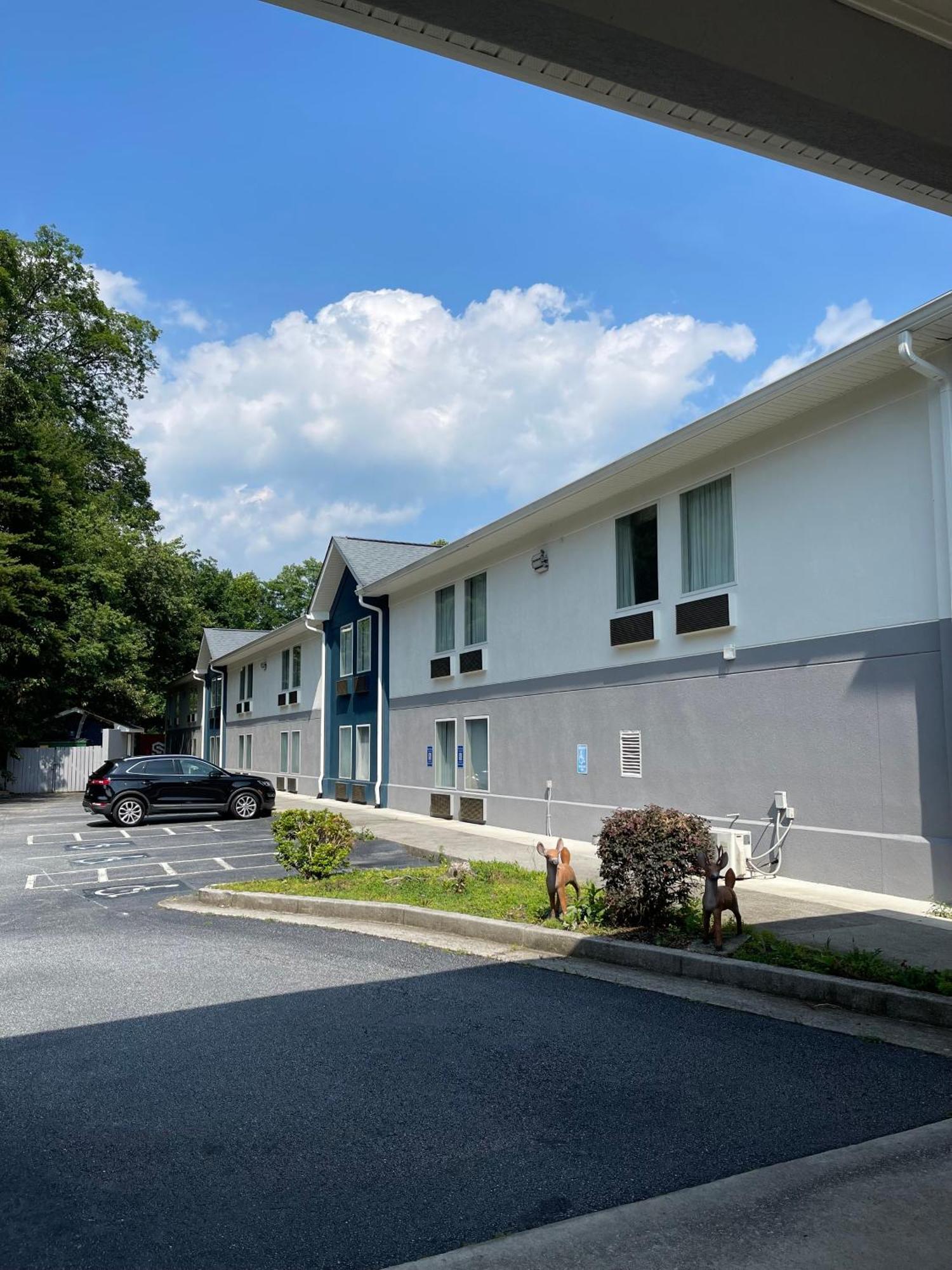 Clarion Pointe-Dillard Near Blue Ridge Mountains Hotel Екстериор снимка