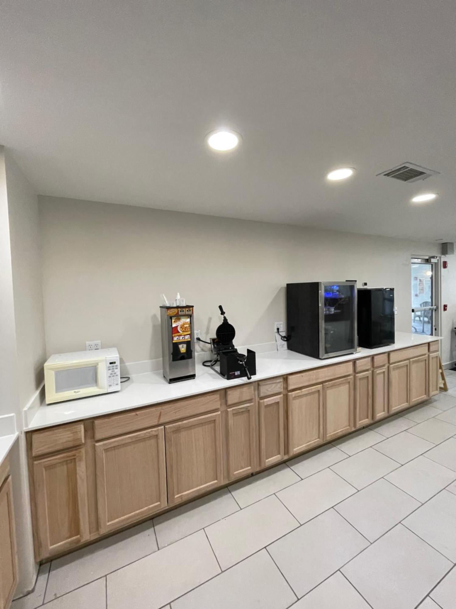Clarion Pointe-Dillard Near Blue Ridge Mountains Hotel Екстериор снимка