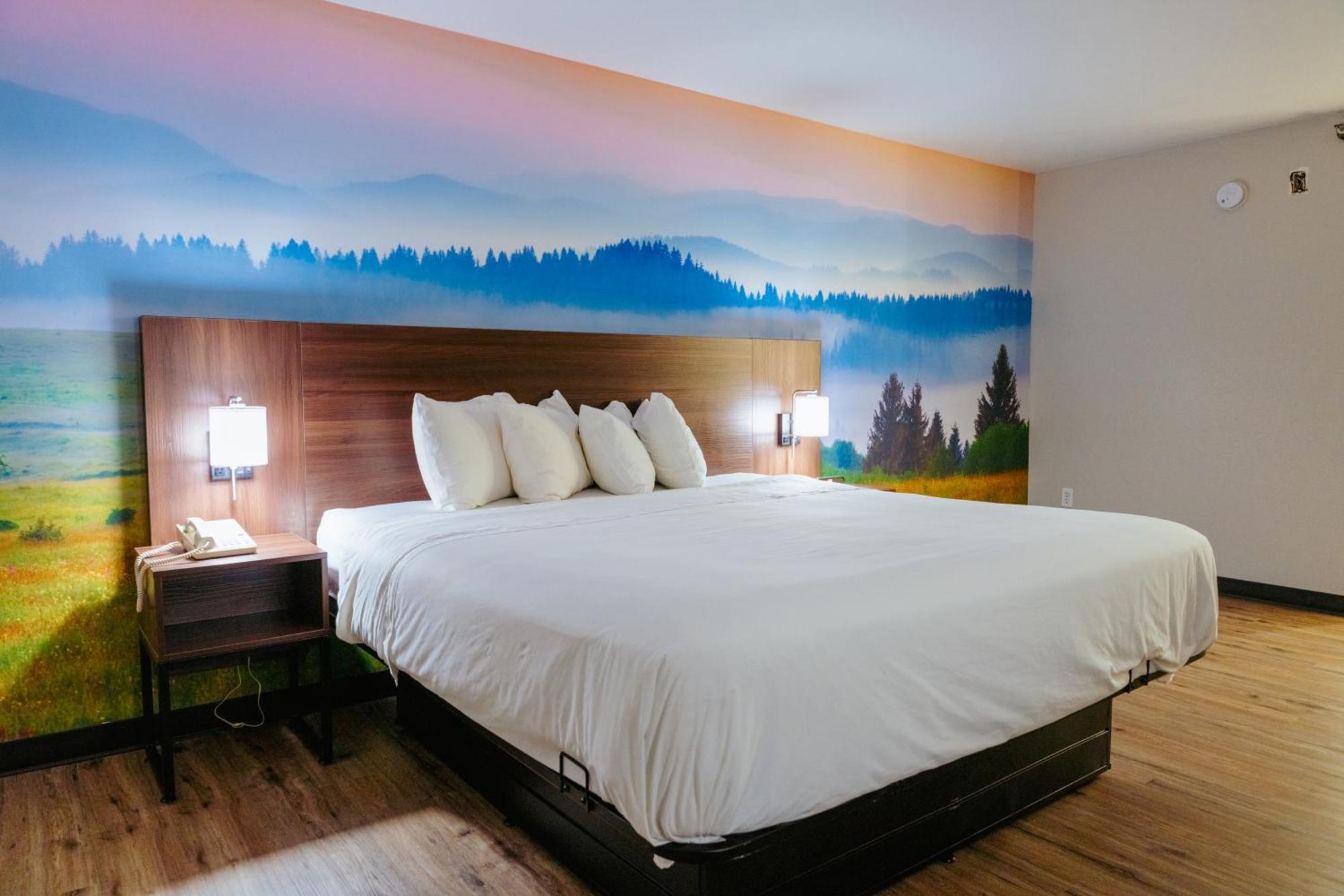 Clarion Pointe-Dillard Near Blue Ridge Mountains Hotel Екстериор снимка