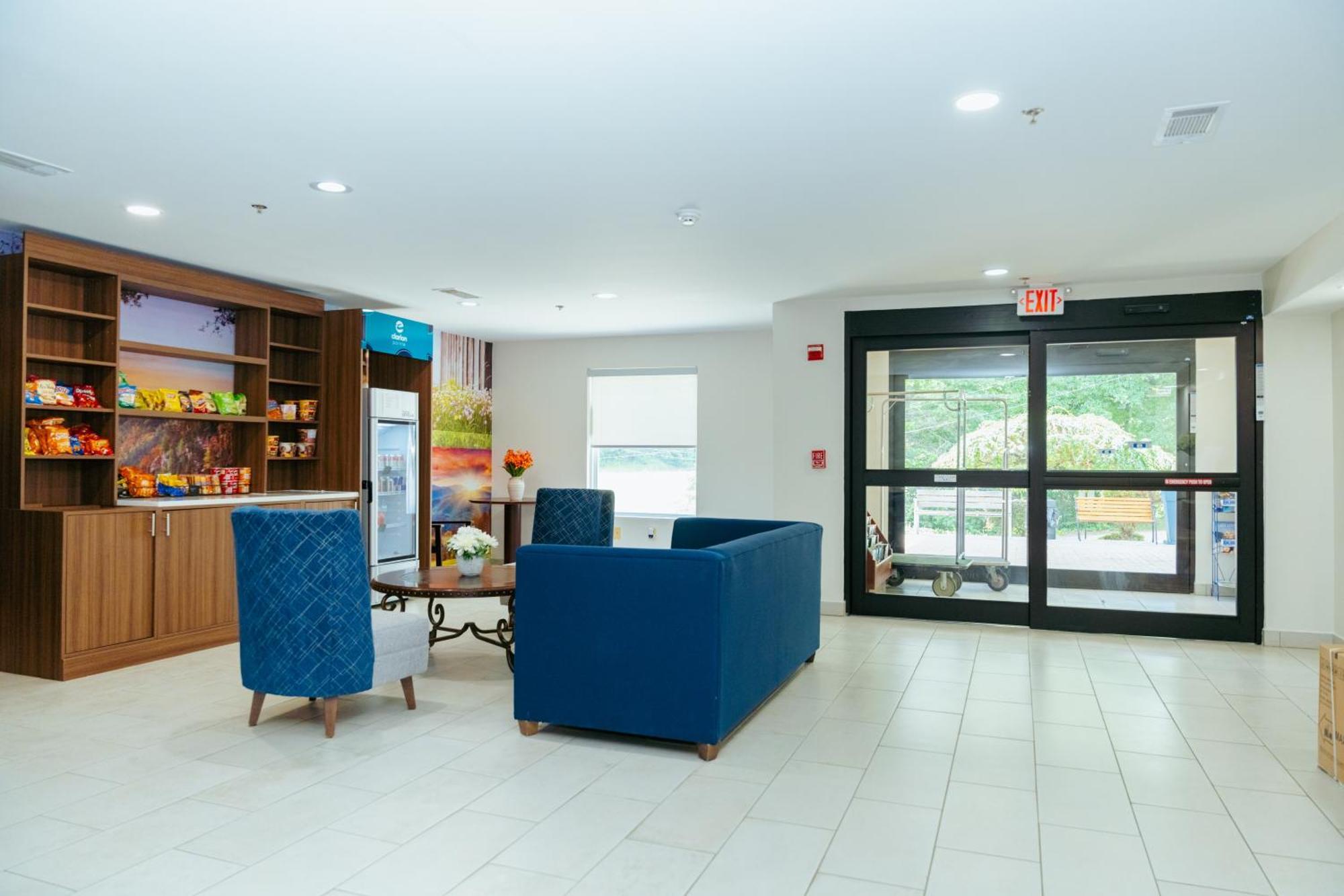 Clarion Pointe-Dillard Near Blue Ridge Mountains Hotel Екстериор снимка