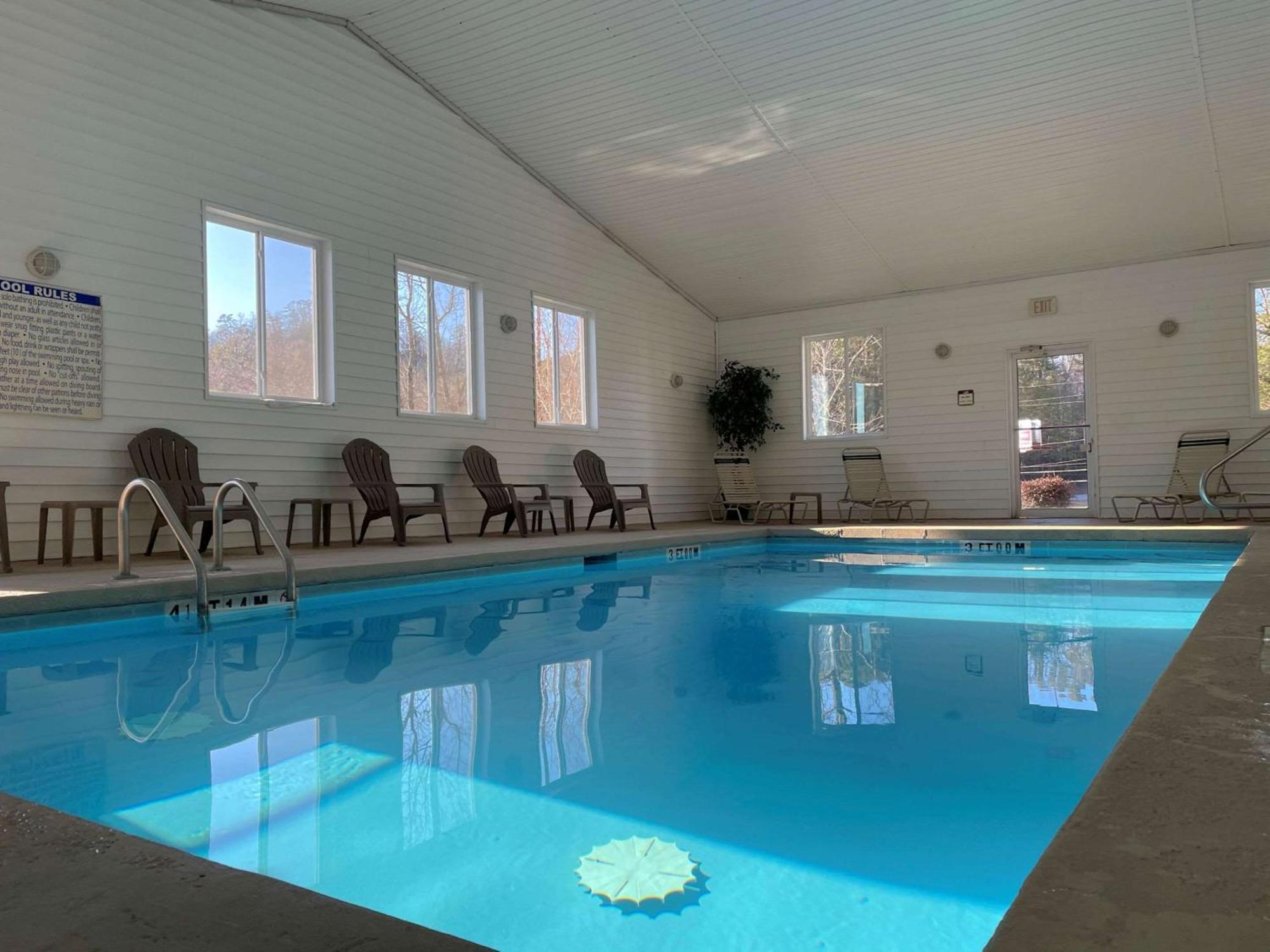 Clarion Pointe-Dillard Near Blue Ridge Mountains Hotel Екстериор снимка